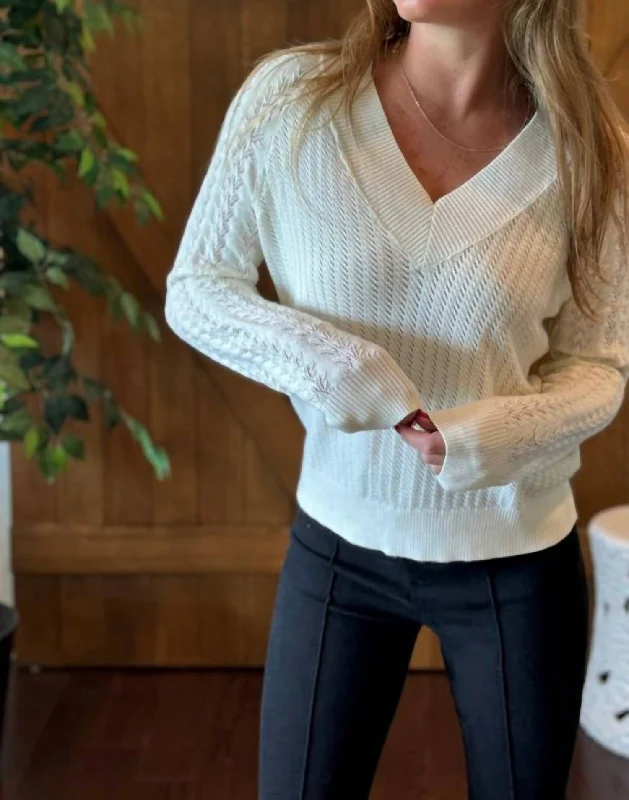 Seattle V Neck Pullover Sweater In Ivory